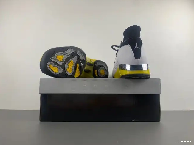 HYPE FJ0395-100 17 Lightning Air Jordan Low 0514